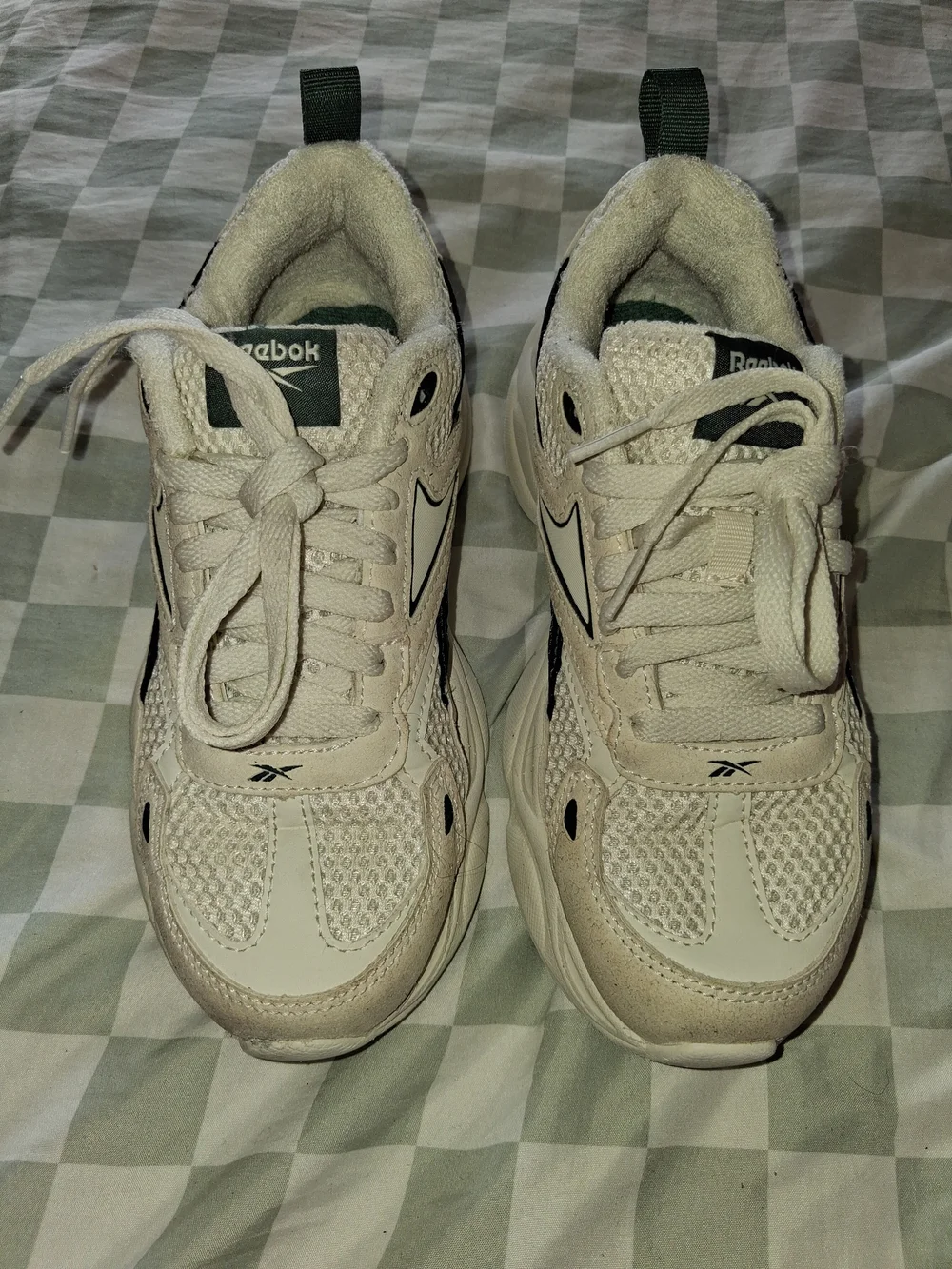 Shoes - Picture 2 of 8